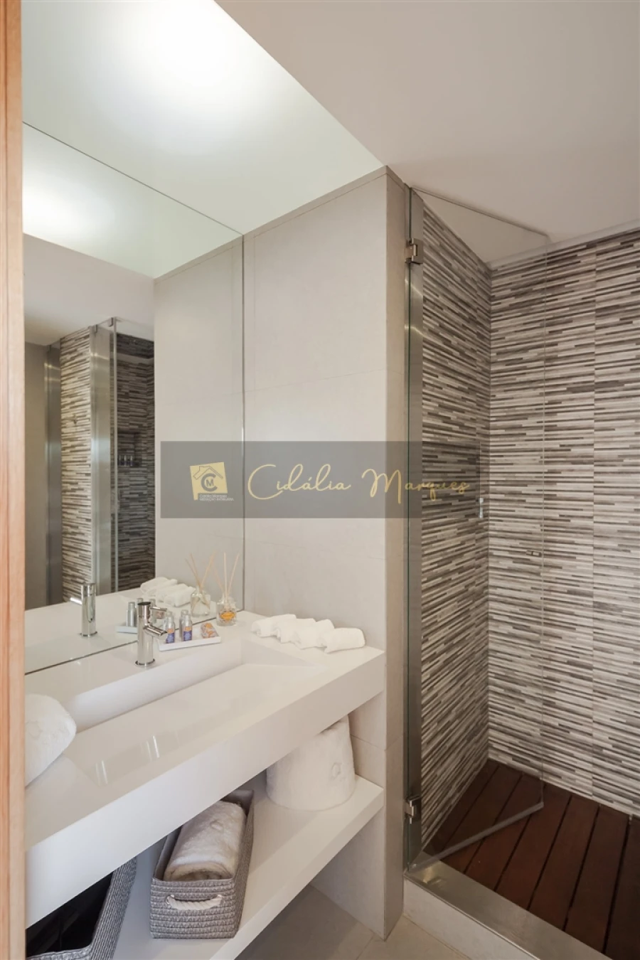 Quinta T0 para Venda em Vouzela e Paços de Vilharigues Foto 2