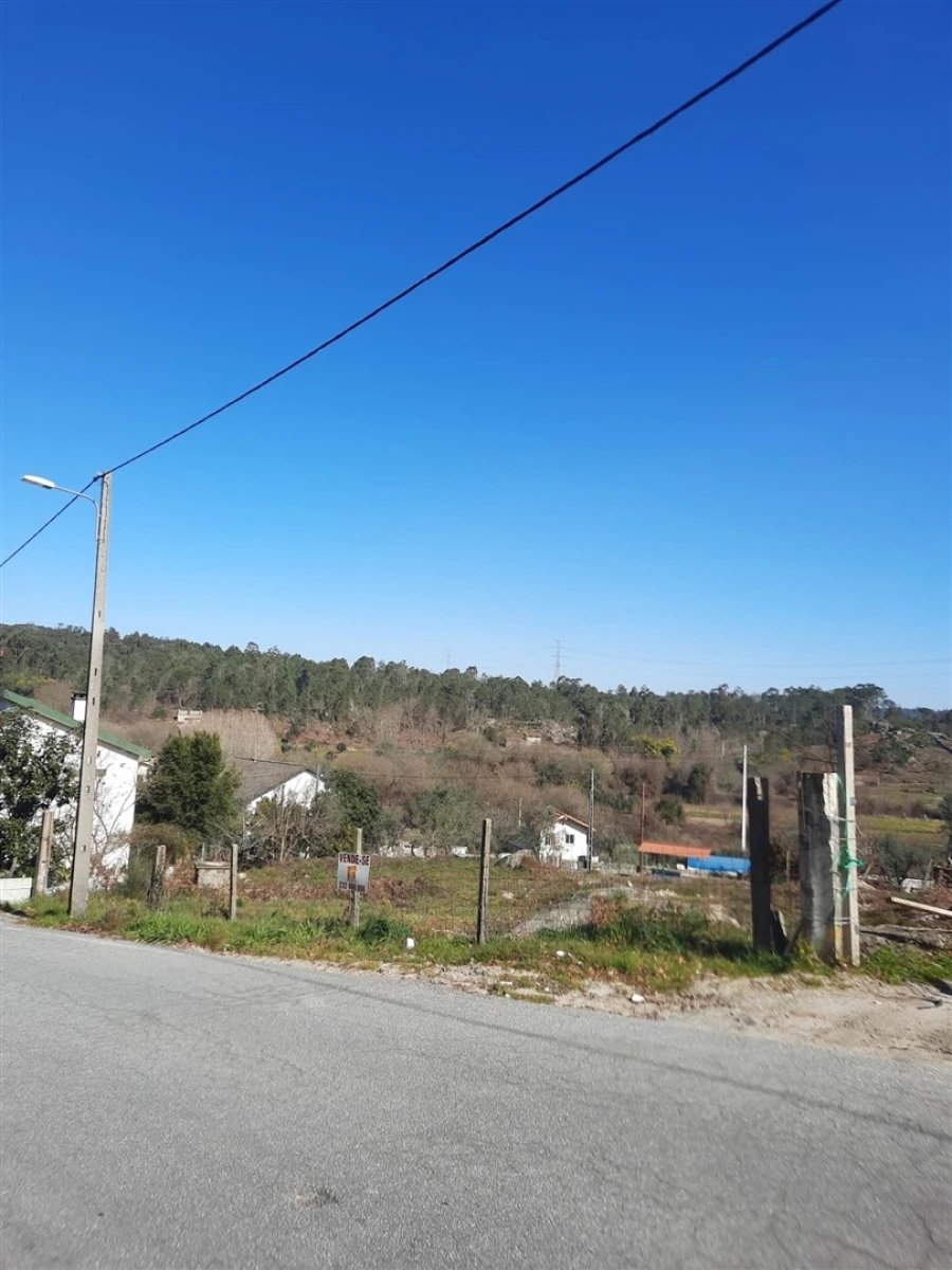 Terreno para Venda em Couto de Baixo e Couto de Cima Foto 2