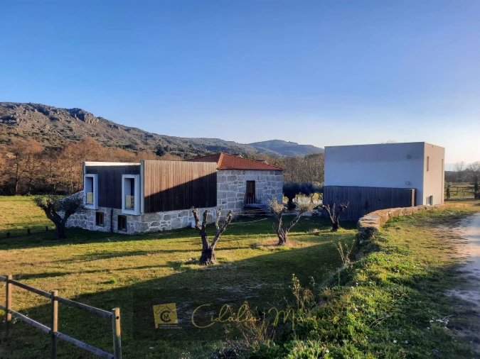 Quinta T0 para Venda em Açores e Velosa