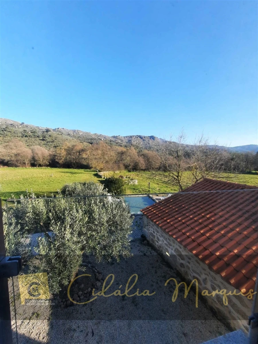 Quinta T0 para Venda em Açores e Velosa Foto 3