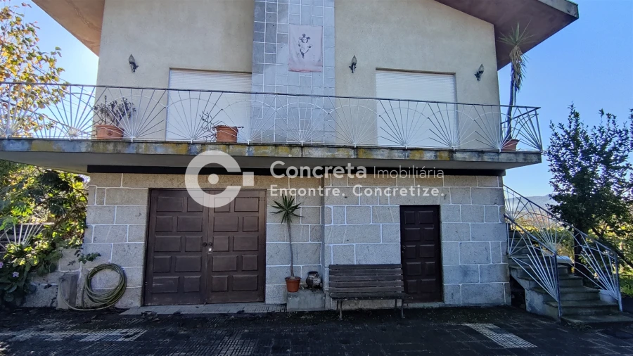 Moradia T4 para Venda em Adães Foto 18