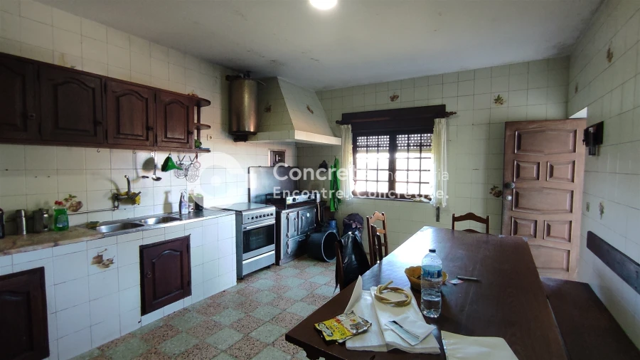 Moradia T4 para Venda em Adães Foto 11