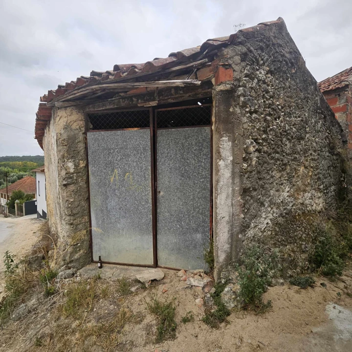 Quinta T0 para Venda em Seiça Foto 3