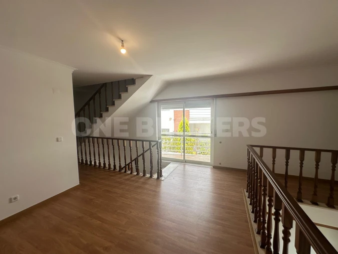 Moradia T4 para Venda em Sesimbra (Castelo) Foto 11