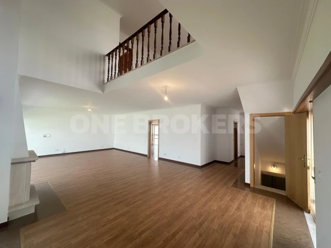 Moradia T4 para Venda em Sesimbra (Castelo) Foto 12