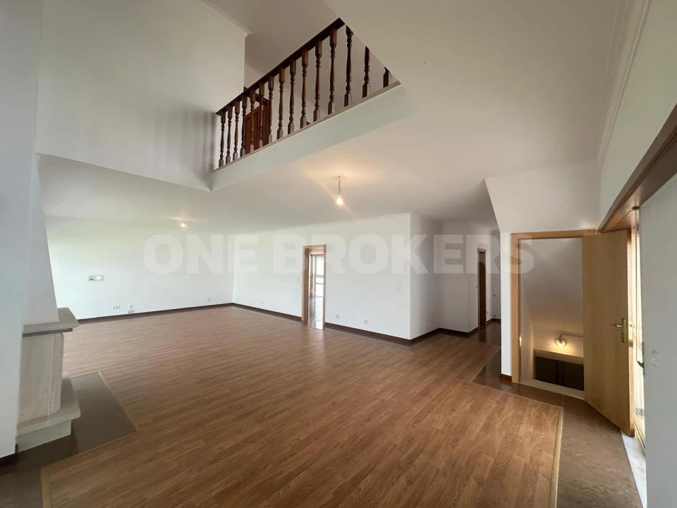 Moradia T4 para Venda em Sesimbra (Castelo) Foto 12