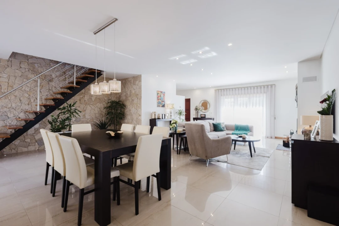 Moradia T4 para Venda em Alqueidão Foto 4