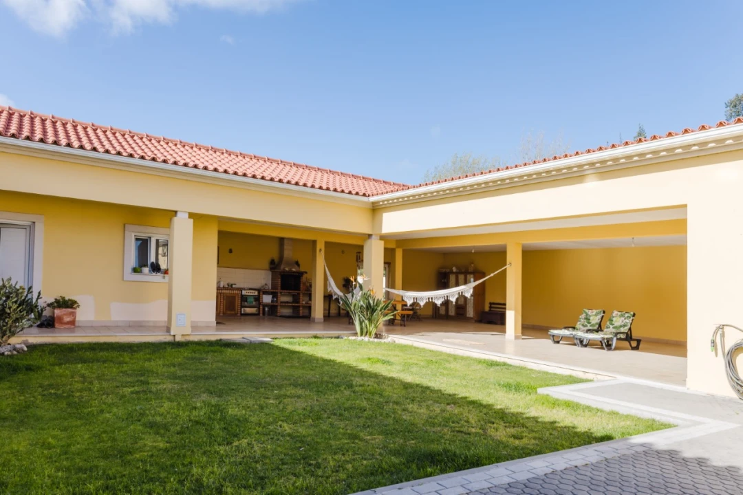 Moradia T4 para Venda em Alqueidão Foto 22