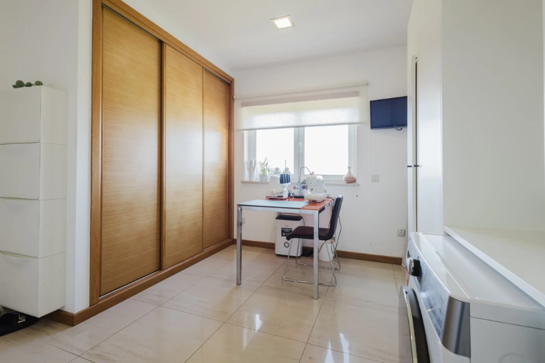 Moradia T4 para Venda em Alqueidão Foto 28