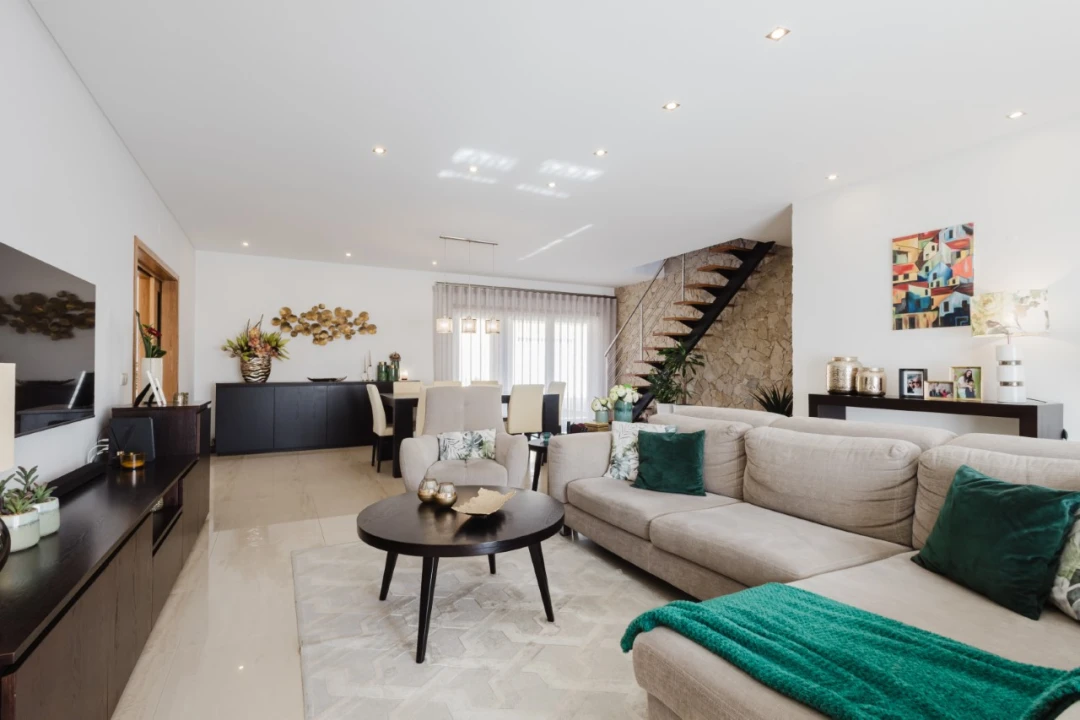 Moradia T4 para Venda em Alqueidão Foto 37