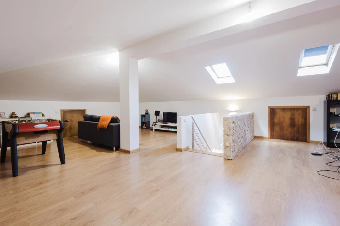 Moradia T4 para Venda em Alqueidão Foto 48