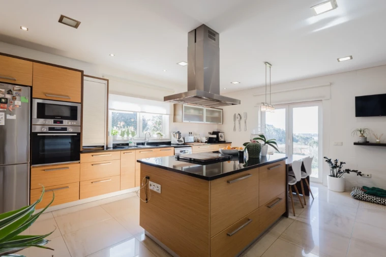 Moradia T4 para Venda em Alqueidão Foto 11