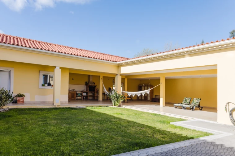 Moradia T4 para Venda em Alqueidão Foto 22