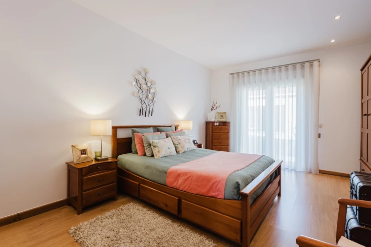 Moradia T4 para Venda em Alqueidão Foto 40