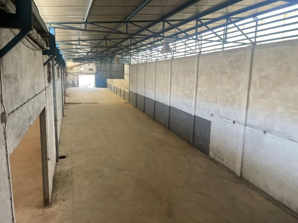 Armazém para Venda em Amiais de Baixo Foto 17