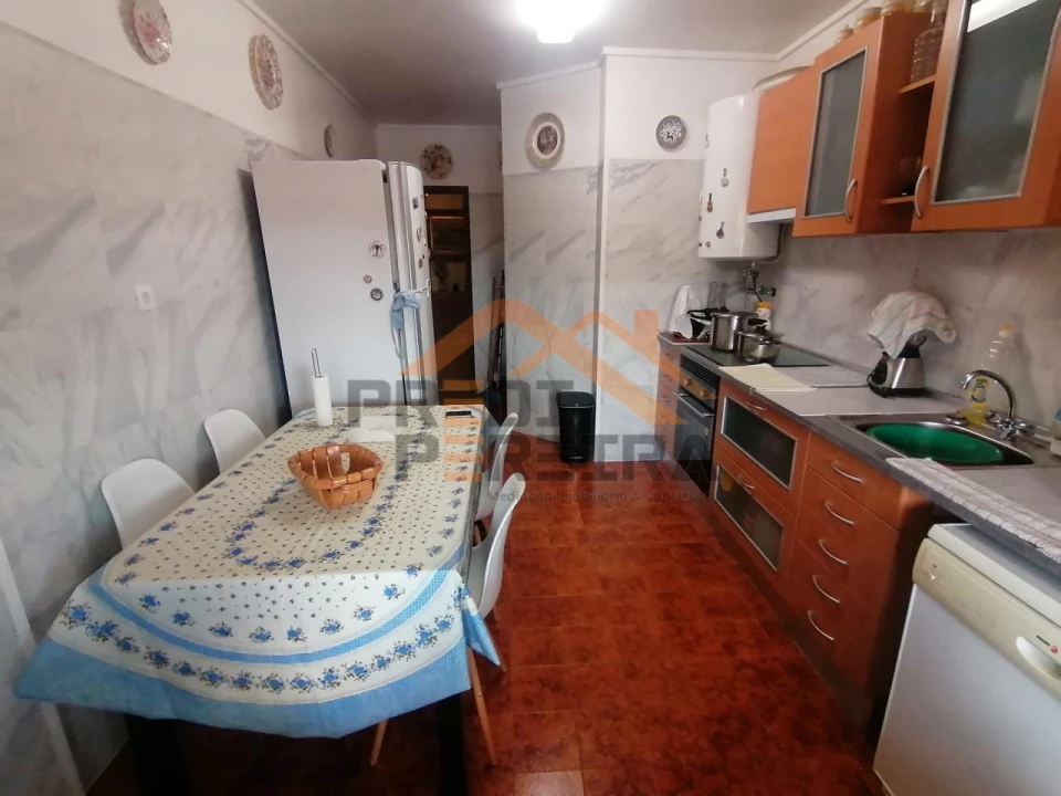 Quarto para Arrendamento em Ramada e Caneças Foto 19