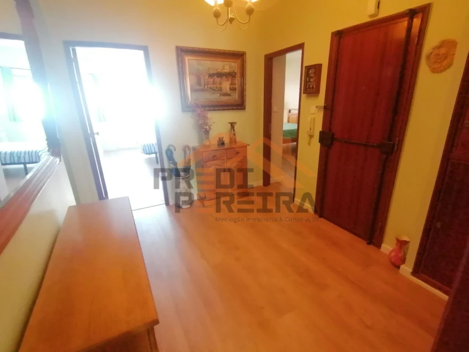 Quarto para Arrendamento em Ramada e Caneças Foto 24