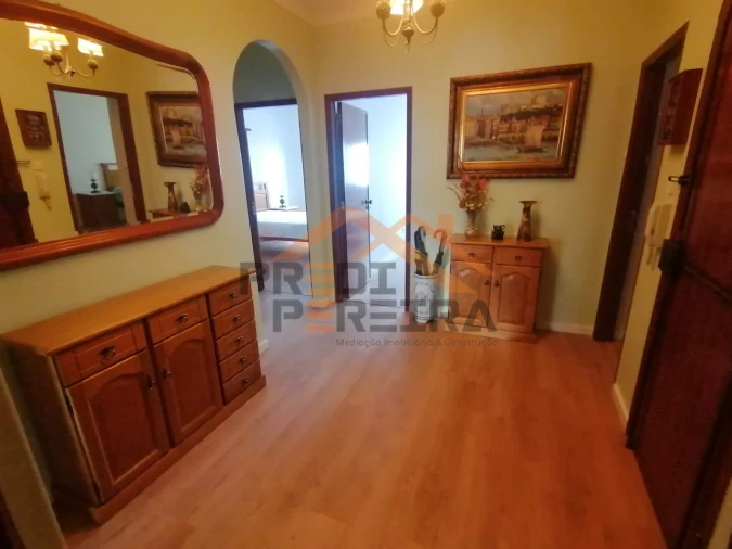 Quarto para Arrendamento em Ramada e Caneças Foto 22