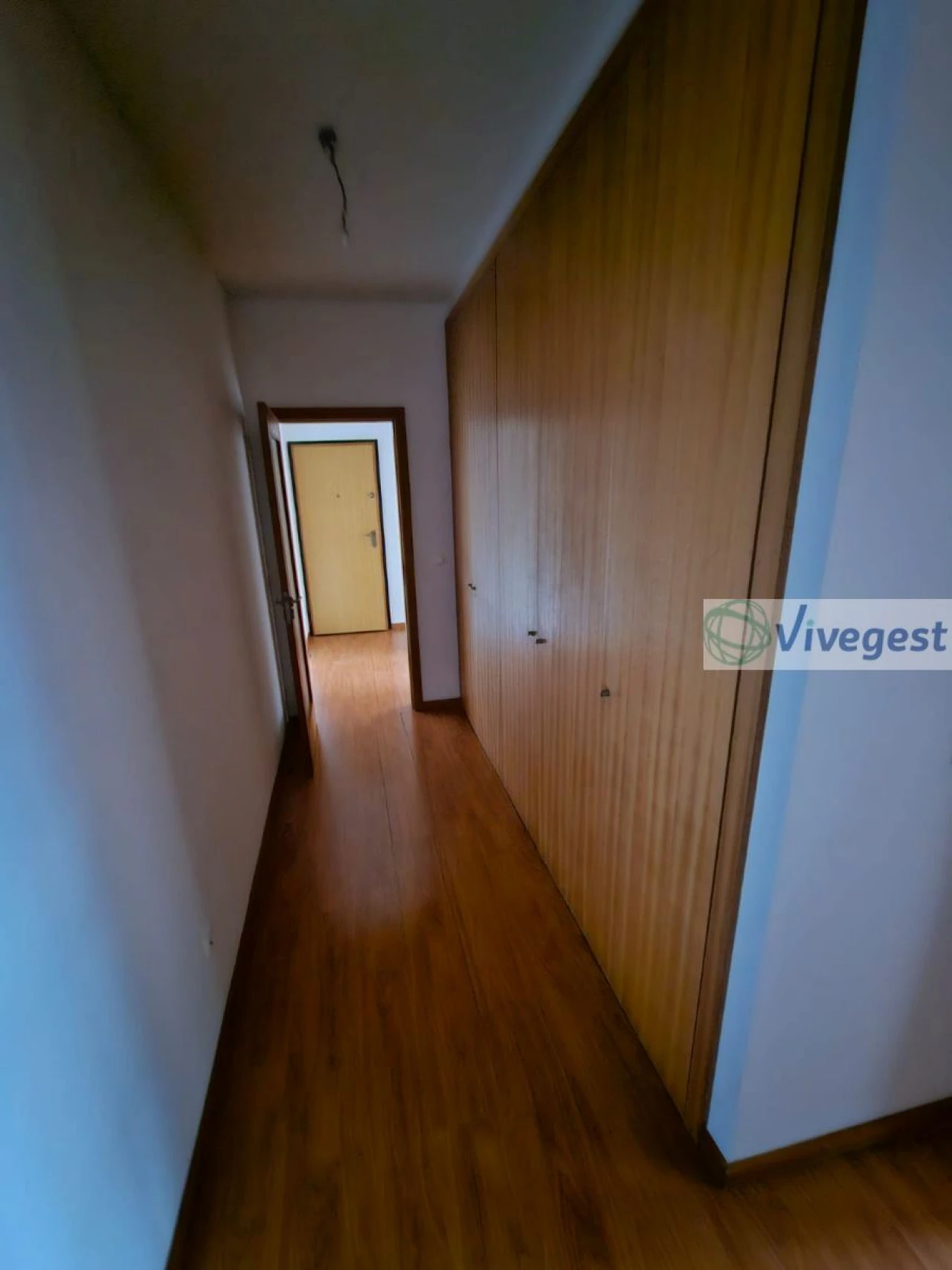 Apartamento T1 para Arrendamento em Castêlo da Maia Foto 3