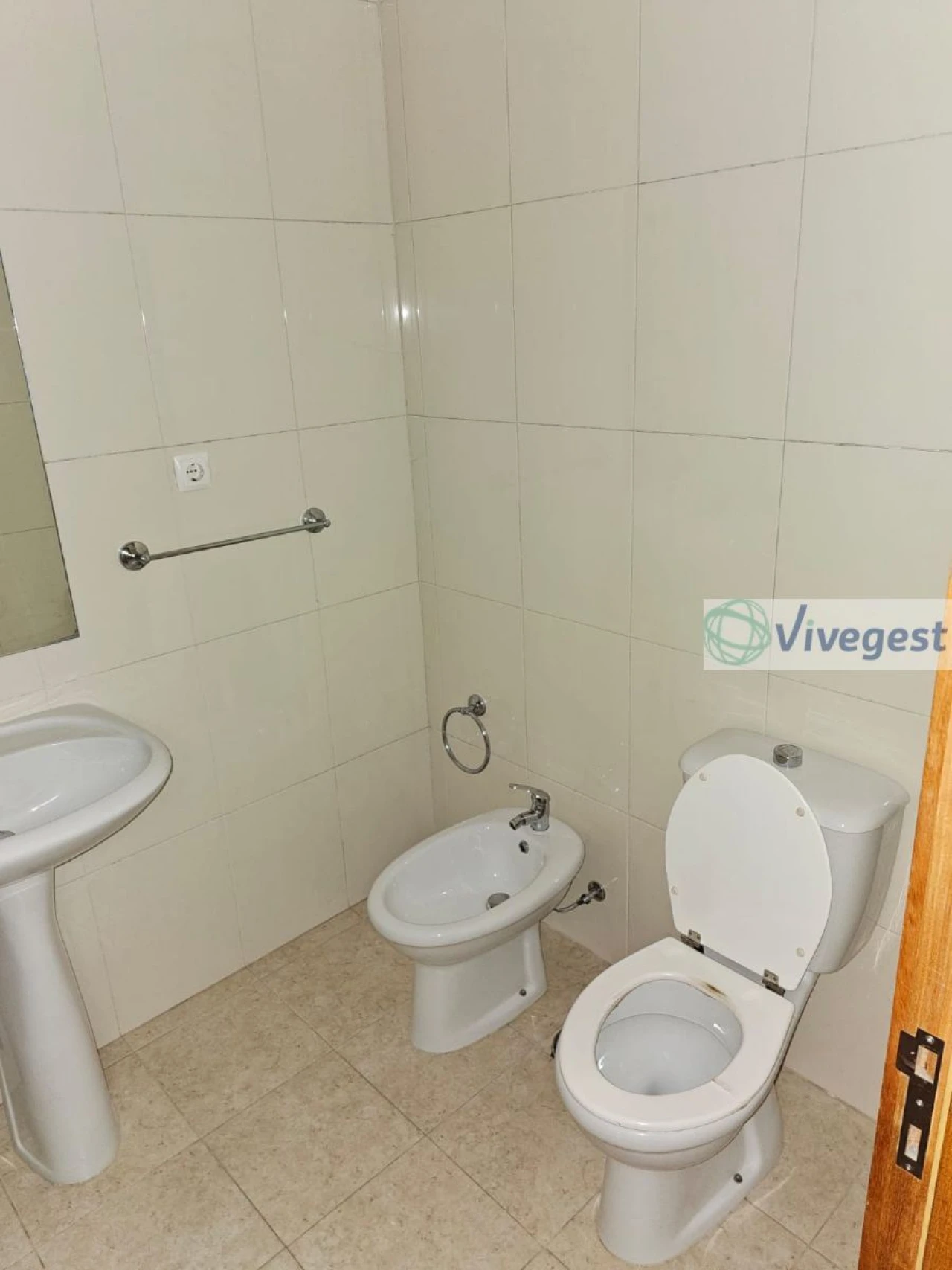 Apartamento T1 para Arrendamento em Castêlo da Maia Foto 9