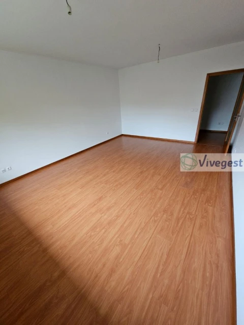 Apartamento T1 para Arrendamento em Castêlo da Maia