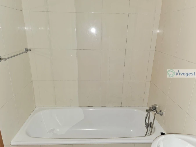 Apartamento T1 para Arrendamento em Castêlo da Maia Foto 10