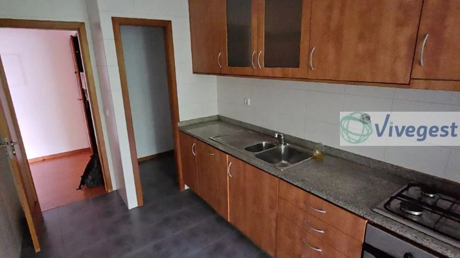 Apartamento T1 para Arrendamento em Castêlo da Maia