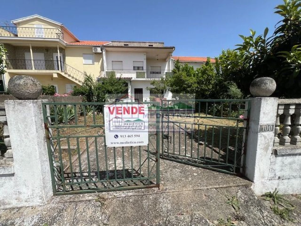 Moradia T5 para Venda em Alfandega da Fe Foto 3