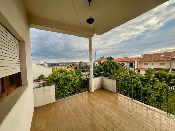 Moradia T5 para Venda em Alfandega da Fe Foto 5