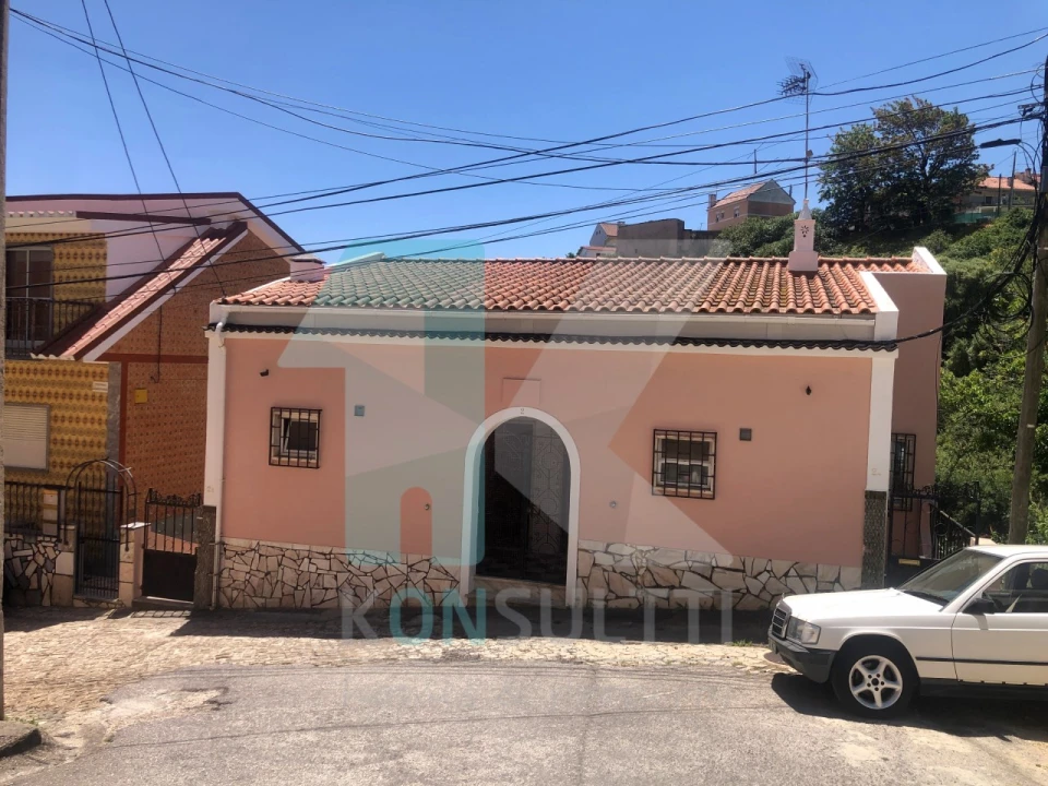 Prédio para Venda em Ramada e Caneças Foto 1