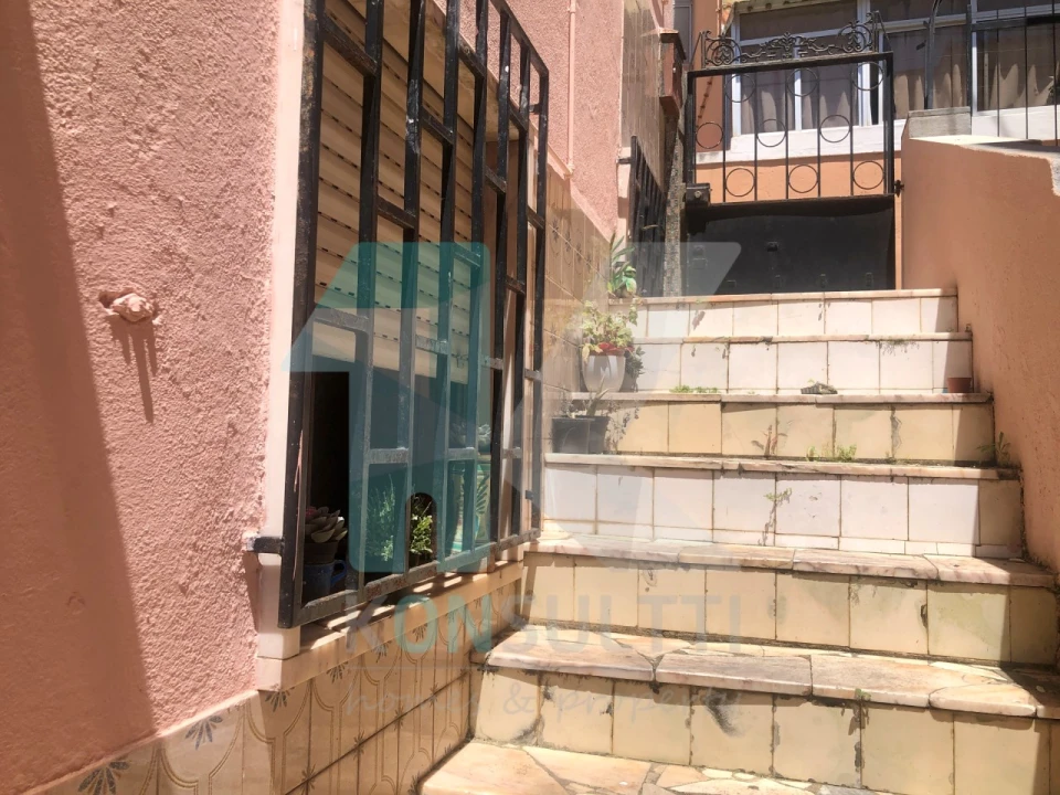 Prédio para Venda em Ramada e Caneças Foto 5