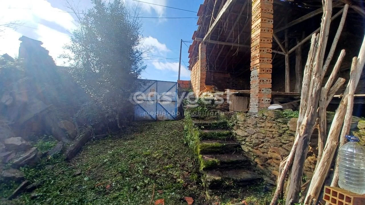 Moradia T4 para Venda em Olalhas Foto 12