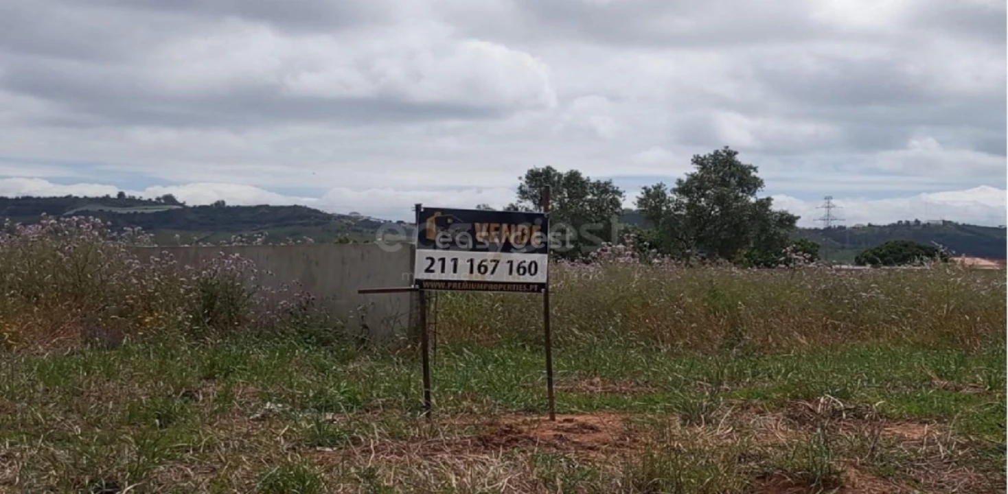 Terreno para Venda em Santo Antão e São Julião do Tojal Foto 1