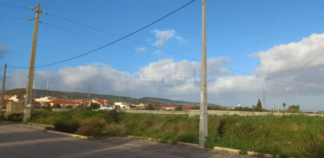 Terreno para Venda em Santo Antão e São Julião do Tojal Foto 4