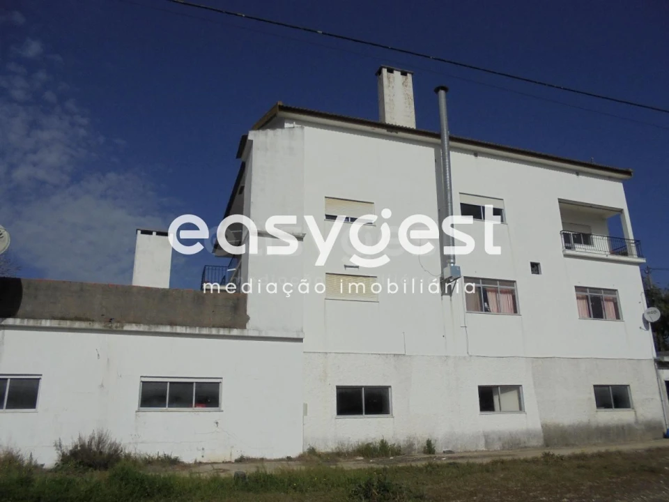 Moradia T3 para Venda em Carregueiros Foto 4