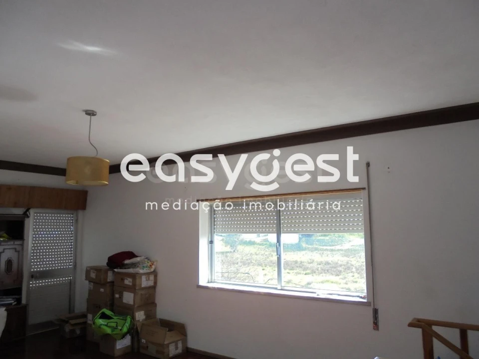 Moradia T3 para Venda em Carregueiros Foto 9