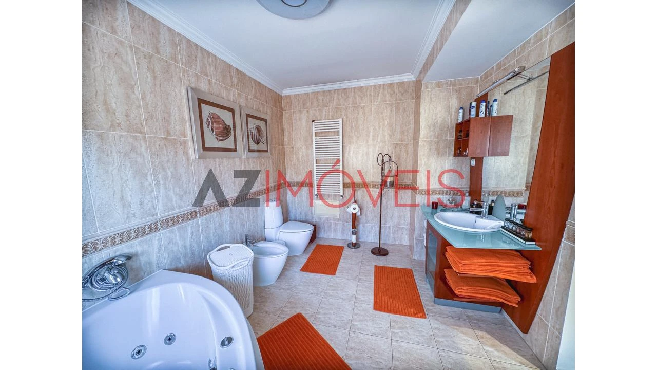 Moradia T5 para Venda em Leiria, Pousos, Barreira e Cortes Foto 33