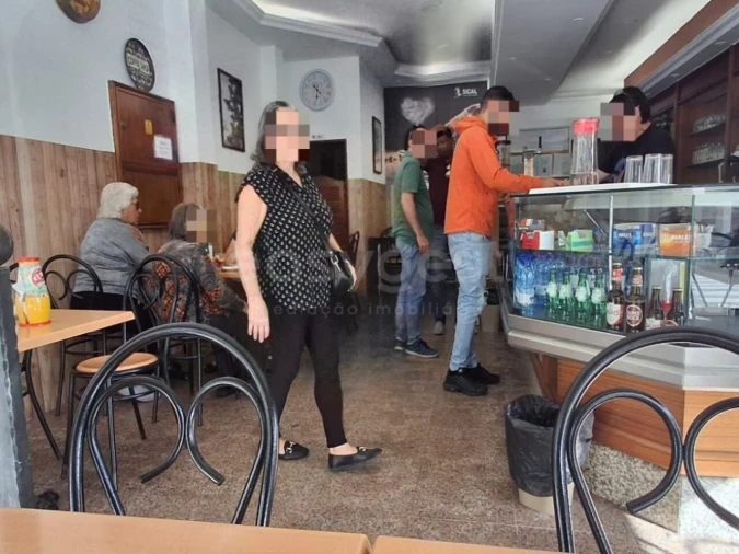 Negócio para Venda em Santa Iria de Azoia, São João da Talha e Bobadela Foto 2