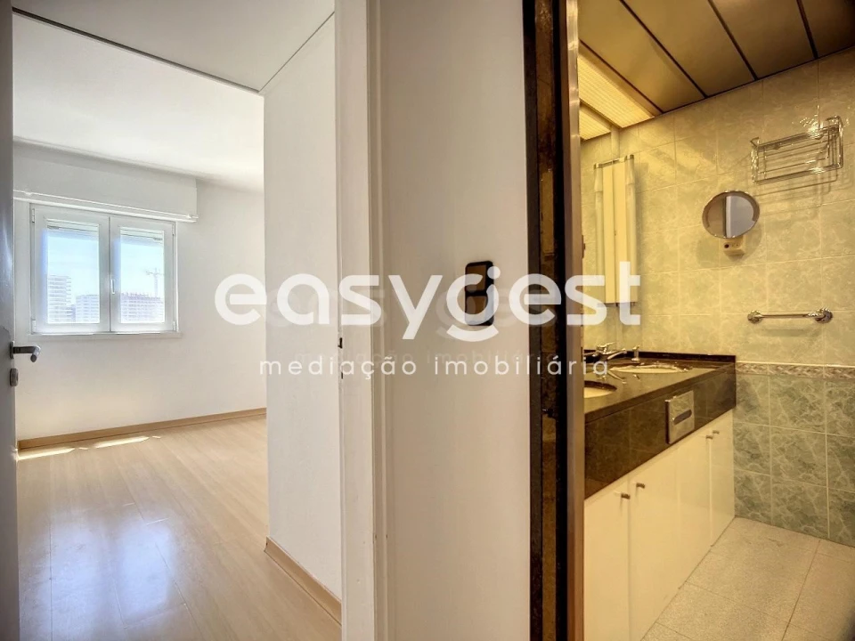 Apartamento T3 para Venda em Santa Clara Foto 19