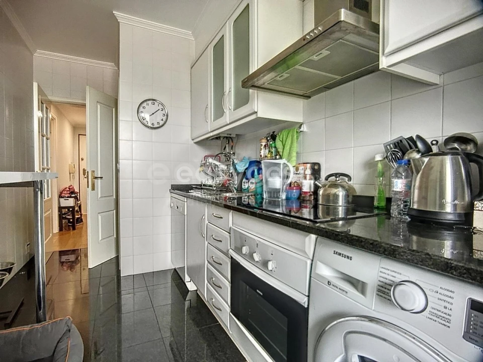 Apartamento T1 para Venda em Avenidas Novas Foto 7