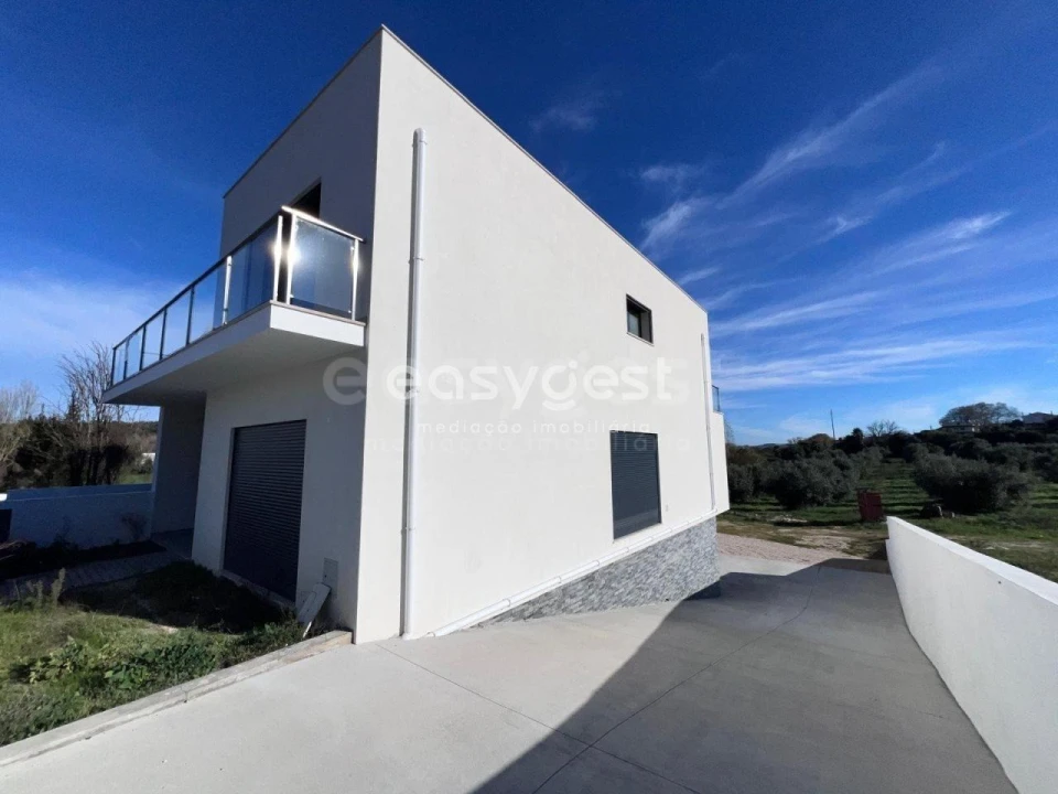 Moradia T3 para Venda em Nossa Senhora das Misericordias Foto 5