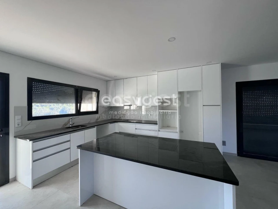 Moradia T3 para Venda em Nossa Senhora das Misericordias Foto 14