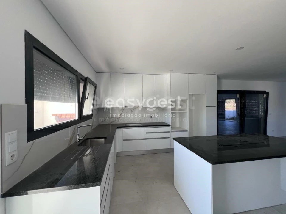 Moradia T3 para Venda em Nossa Senhora das Misericordias Foto 16