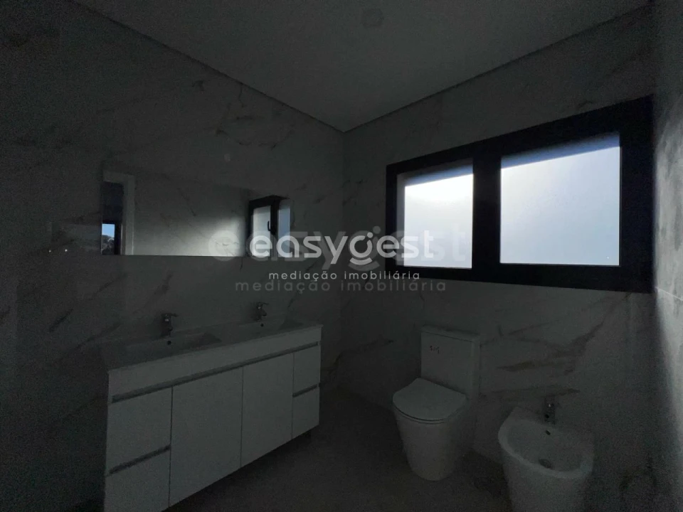 Moradia T3 para Venda em Nossa Senhora das Misericordias Foto 19