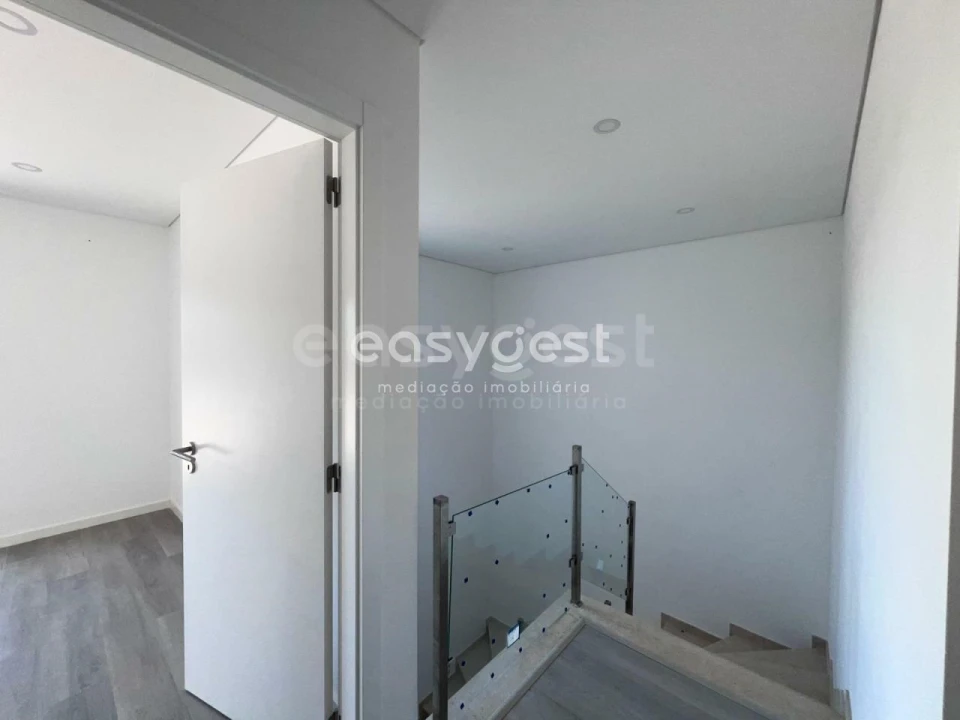 Moradia T3 para Venda em Nossa Senhora das Misericordias Foto 27