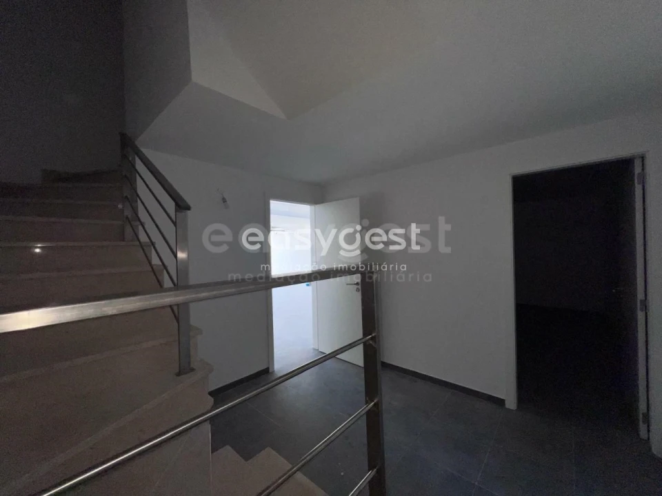 Moradia T3 para Venda em Nossa Senhora das Misericordias Foto 29