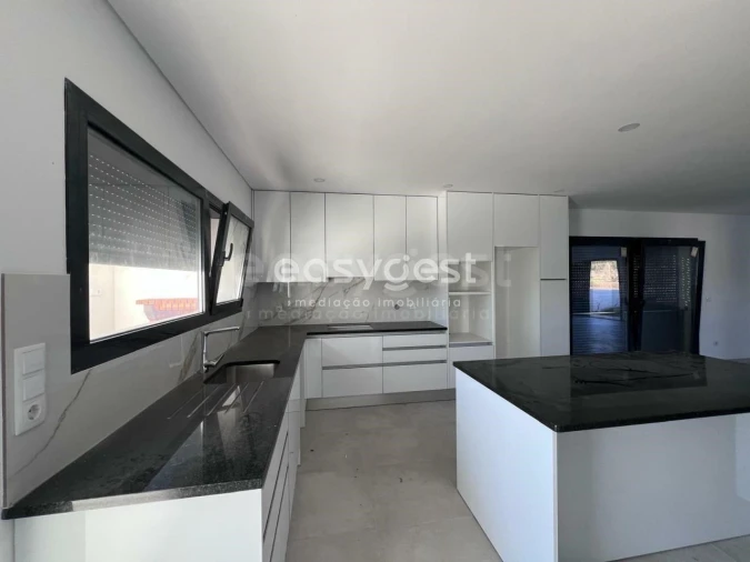 Moradia T3 para Venda em Nossa Senhora das Misericordias Foto 16