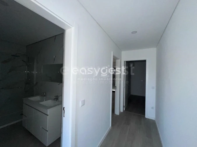 Moradia T3 para Venda em Nossa Senhora das Misericordias Foto 22