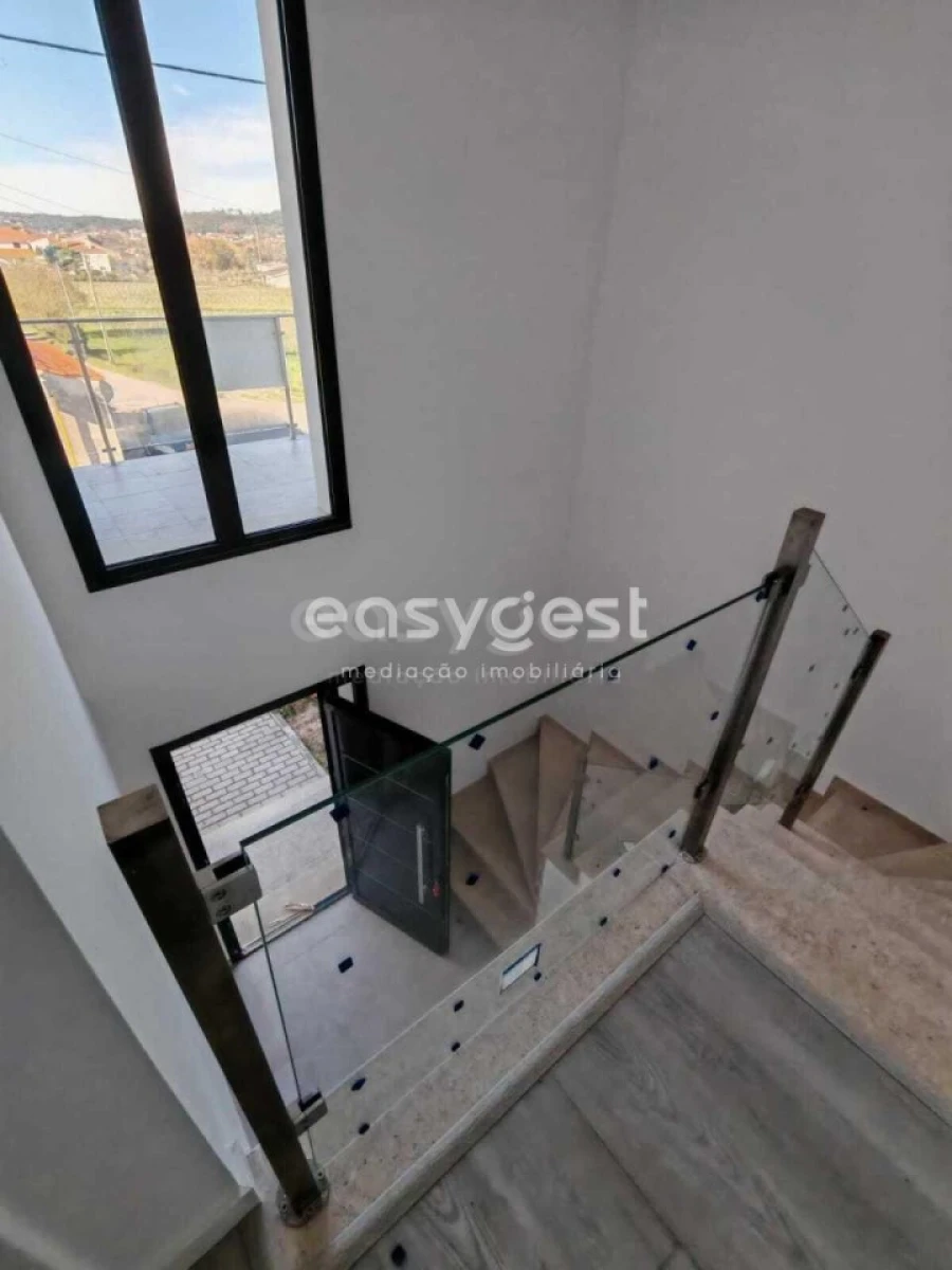 Moradia T3 para Venda em Nossa Senhora das Misericordias Foto 33