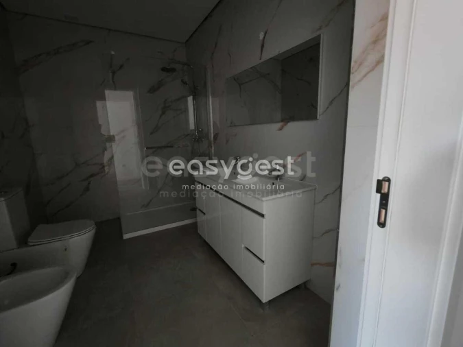 Moradia T3 para Venda em Nossa Senhora das Misericordias Foto 41